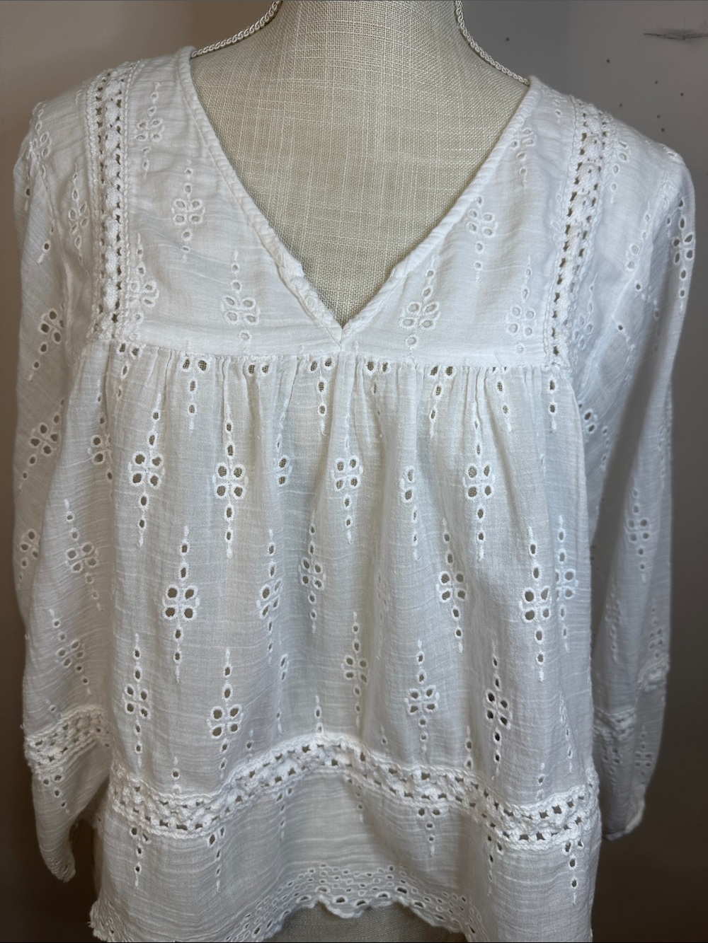 American Eagle Outfitters White Eyelet V-Neck Tunic